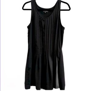 Aritzia Babaton Pleated Black Dress in Black. Size S.